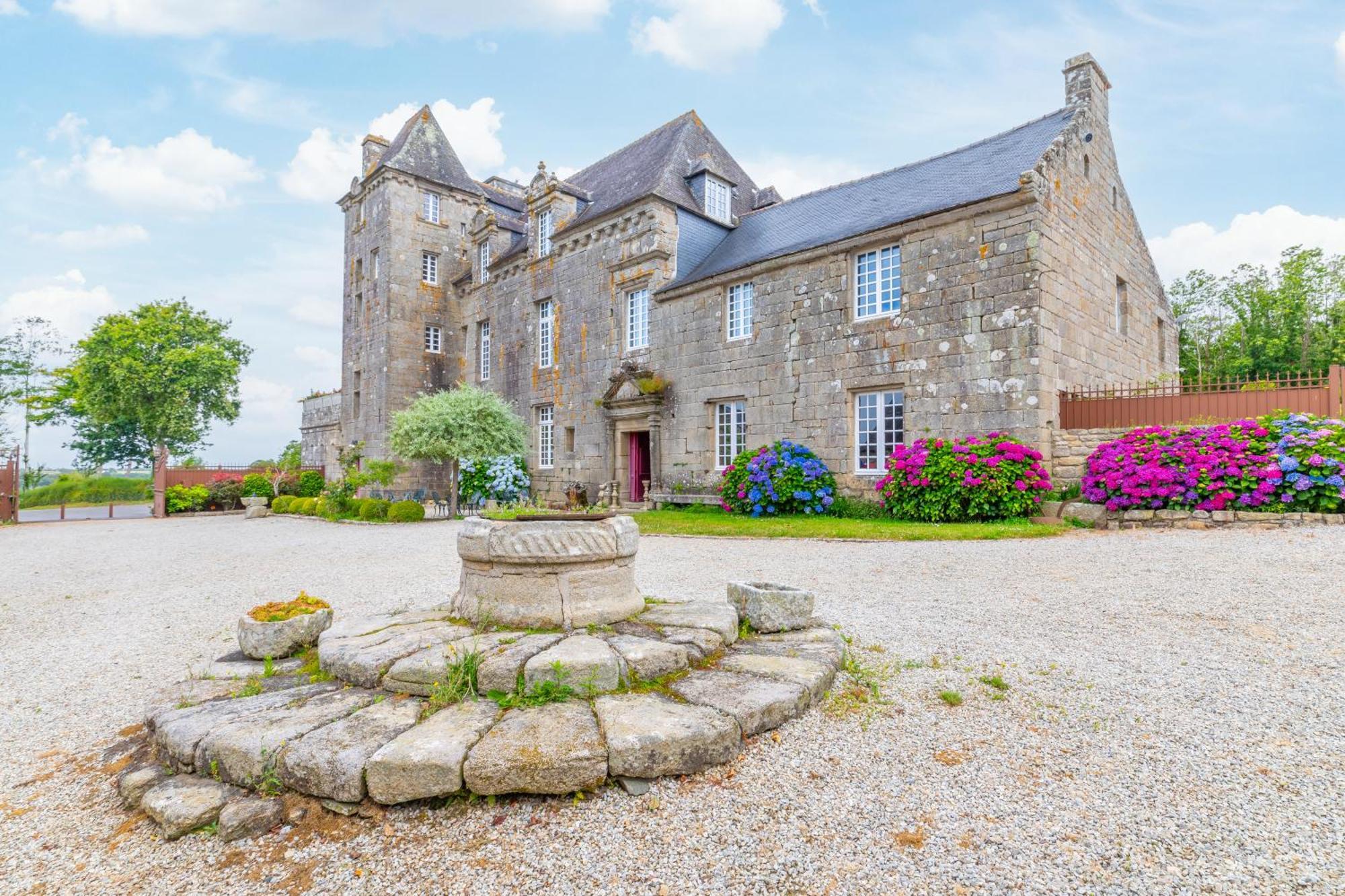 Manoir De Moellien, The Originals Relais Hotel Plonevez-Porzay Exterior photo